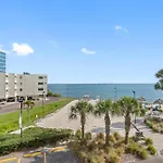 Fun-N-Sun With Spectacular Ocean Views